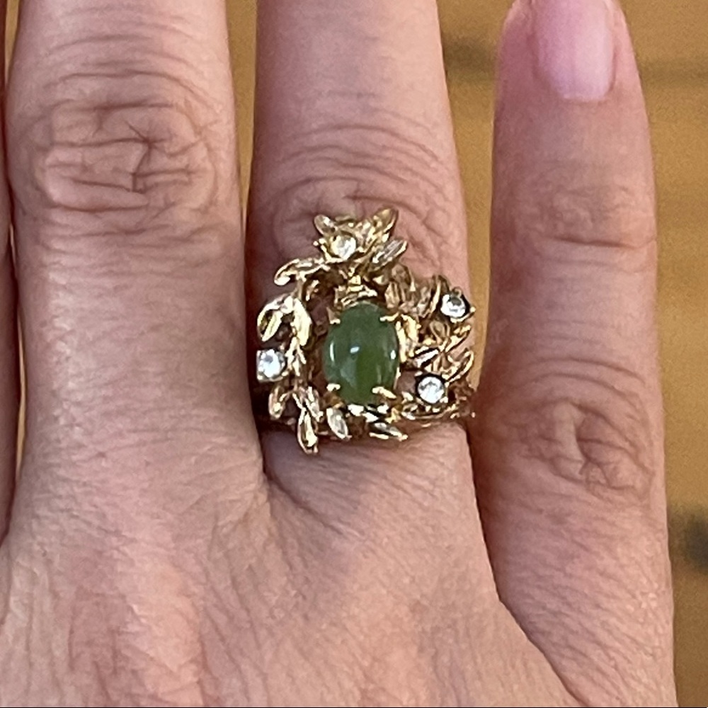 18KT HGE jade rhinestone ring - Picture 7 of 10